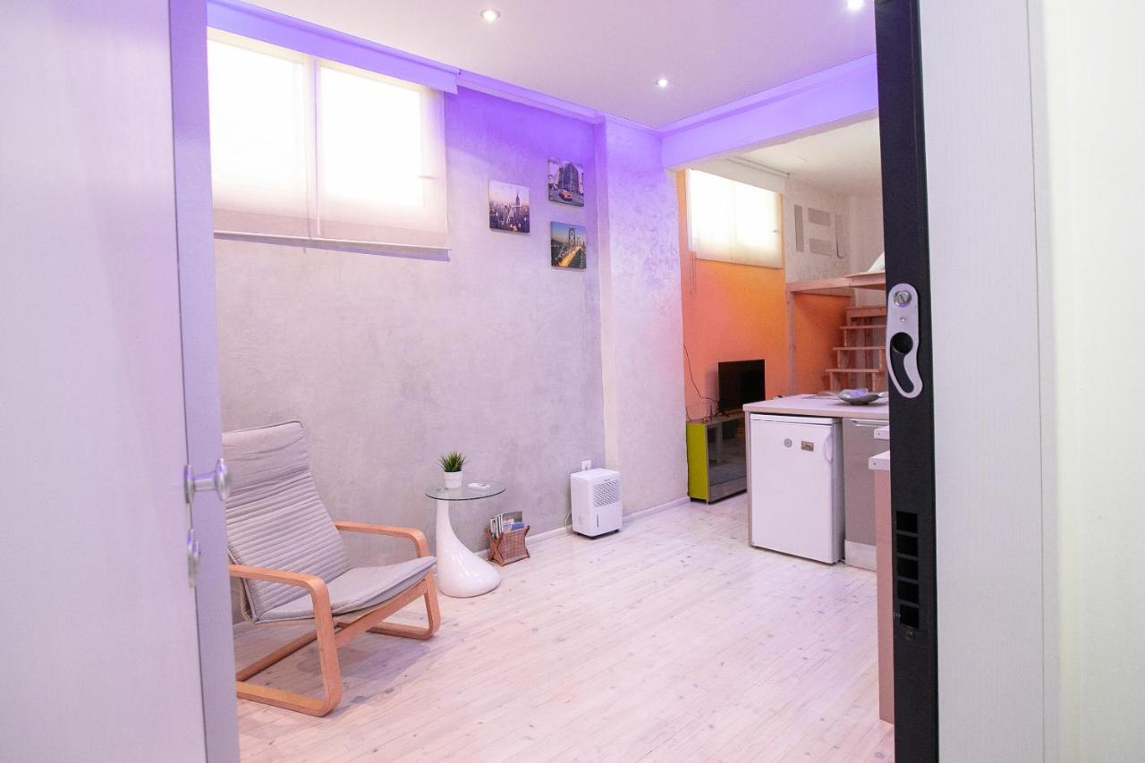 Orange And Blue Studio Downtown 5 Min From White Tower Lägenhet Thessaloníki Exteriör bild